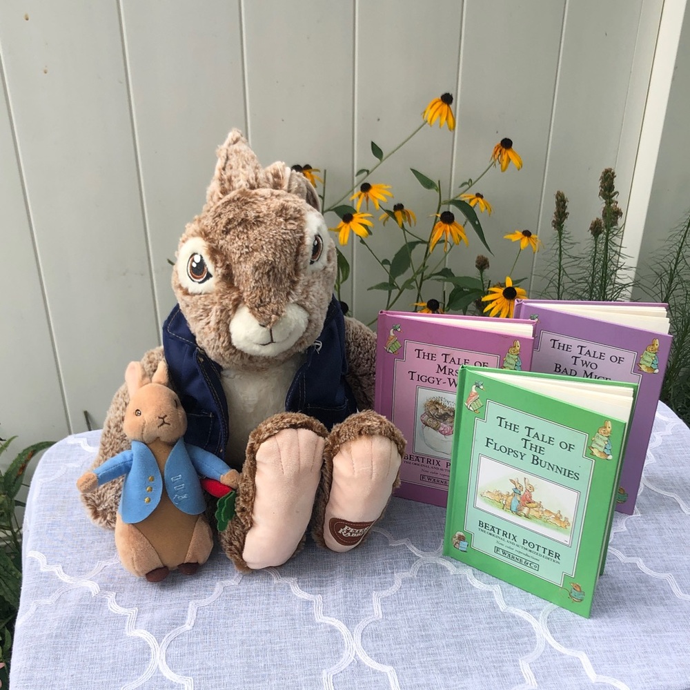 PETER RABBIT BEATRIX POTTER lot of 2 stuffed plush toys & 3 classic hardcovers